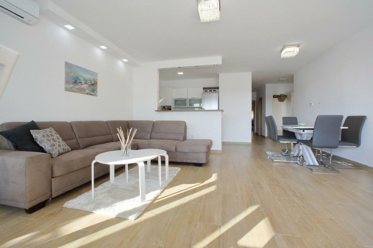 Luxury Apartments Sikiric_2 With Fantastic View On The Sea Bibinje Luaran gambar
